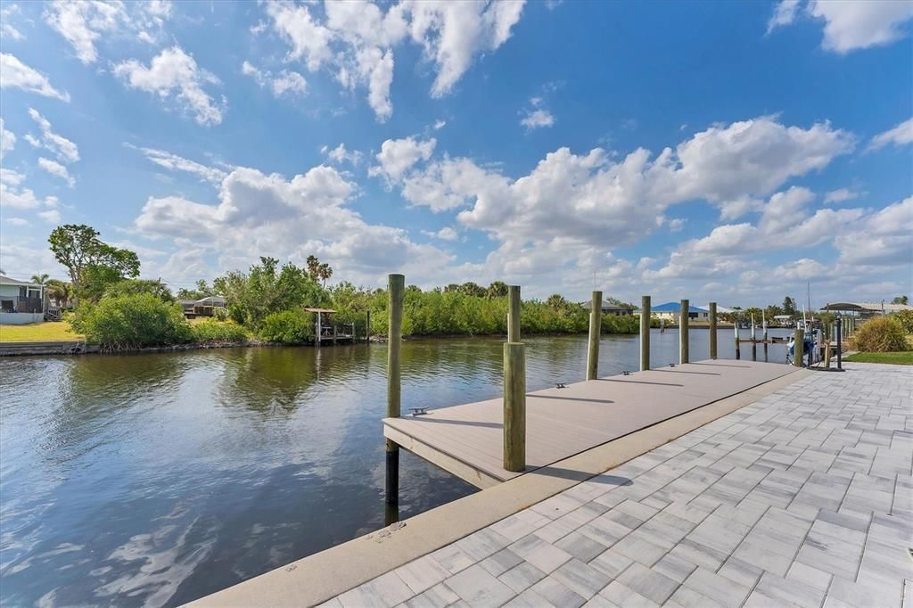 На продажу: $839,900 (3 спален, 2 ванн, 2114 Квадратных фут)