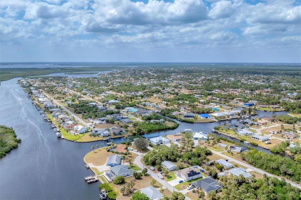 На продажу: $839,900 (3 спален, 2 ванн, 2114 Квадратных фут)