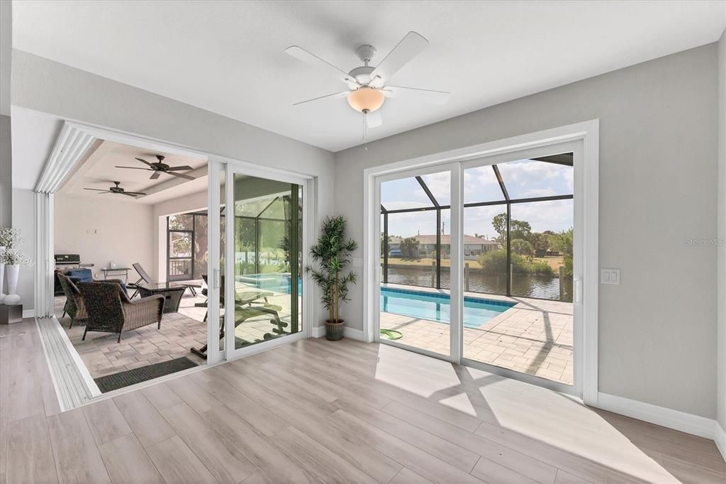 На продажу: $839,900 (3 спален, 2 ванн, 2114 Квадратных фут)