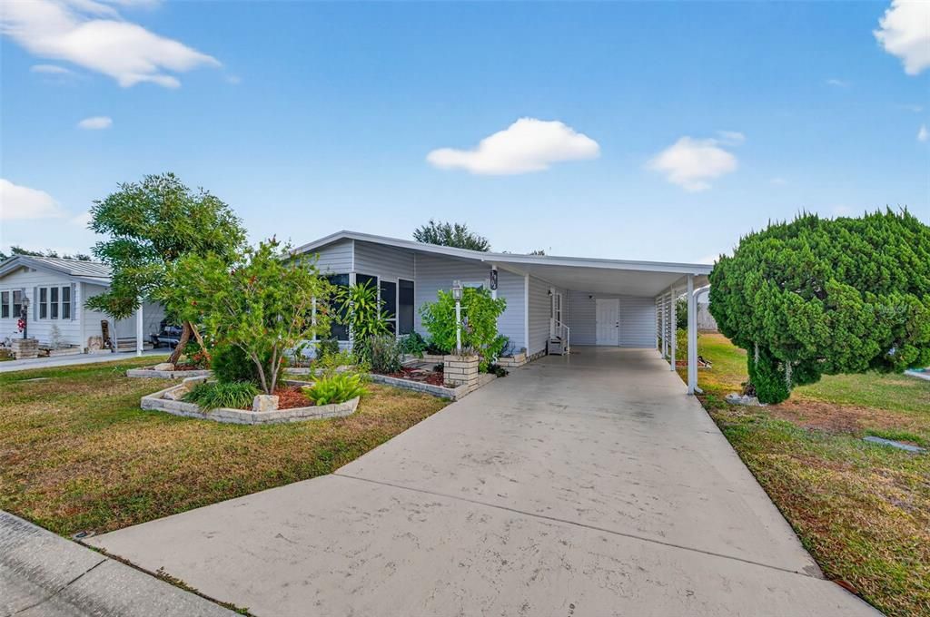 For Sale: $169,900 (2 beds, 2 baths, 1056 Square Feet)