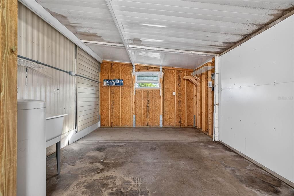 For Sale: $169,900 (2 beds, 2 baths, 1056 Square Feet)