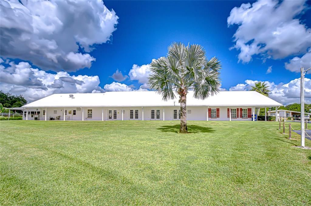 For Sale: $169,900 (2 beds, 2 baths, 1056 Square Feet)