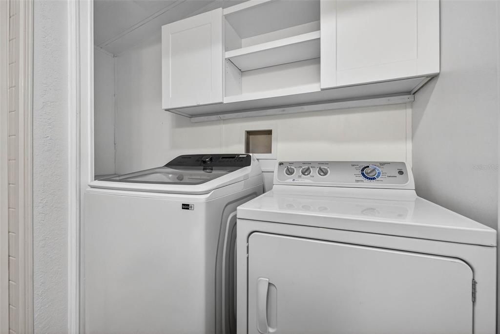 For Sale: $169,900 (2 beds, 2 baths, 1056 Square Feet)