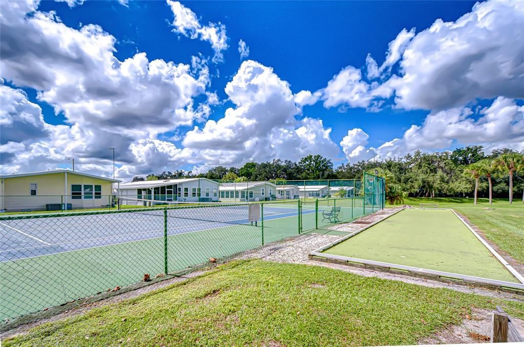 For Sale: $169,900 (2 beds, 2 baths, 1056 Square Feet)