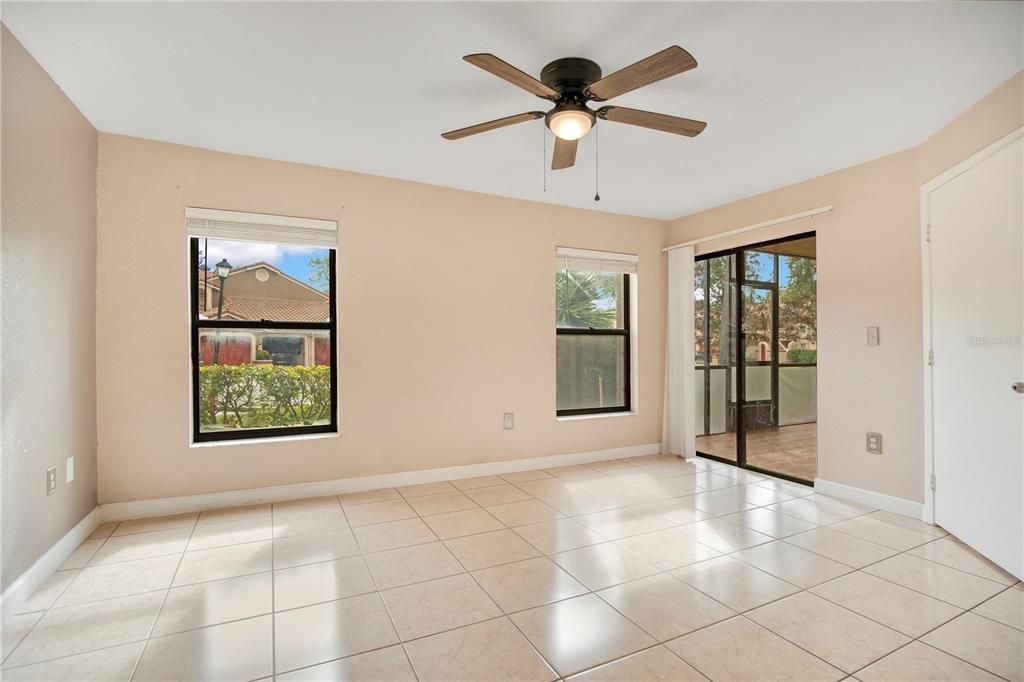 На продажу: $285,000 (3 спален, 2 ванн, 1169 Квадратных фут)