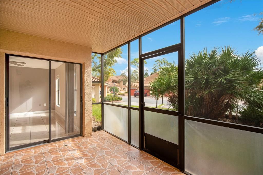 На продажу: $285,000 (3 спален, 2 ванн, 1169 Квадратных фут)