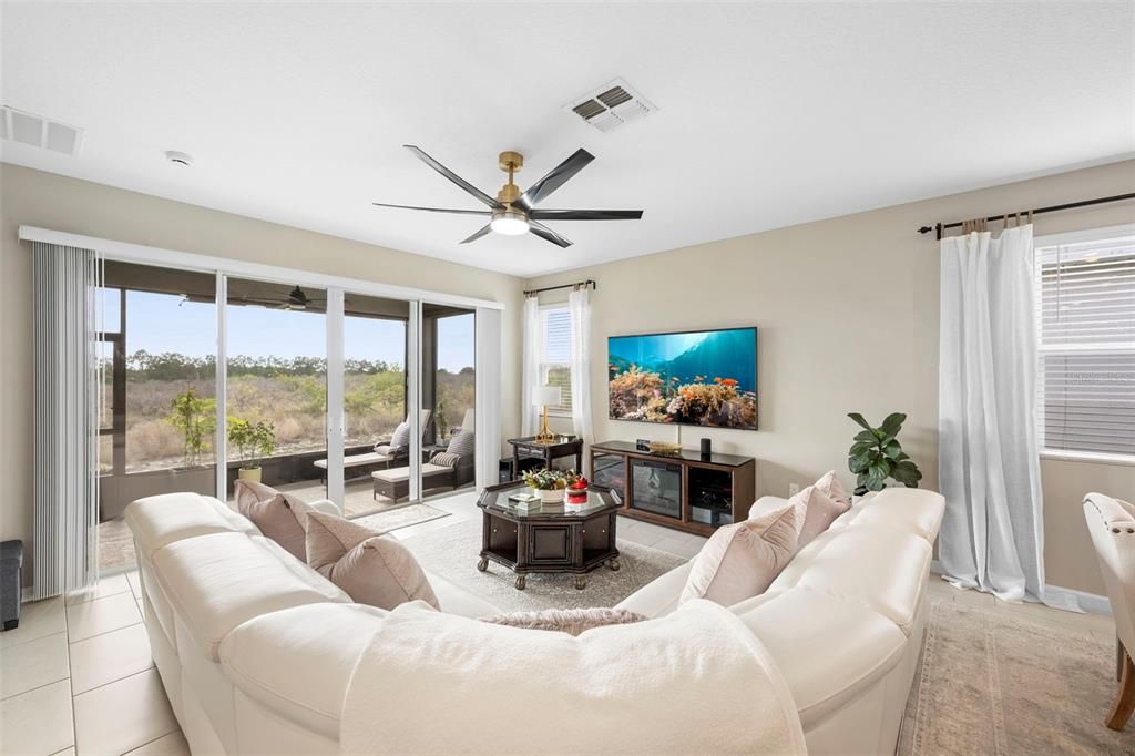 For Sale: $348,000 (4 beds, 3 baths, 2075 Square Feet)