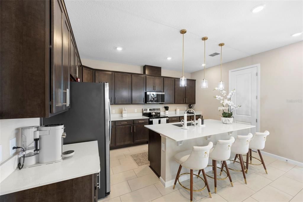 For Sale: $348,000 (4 beds, 3 baths, 2075 Square Feet)