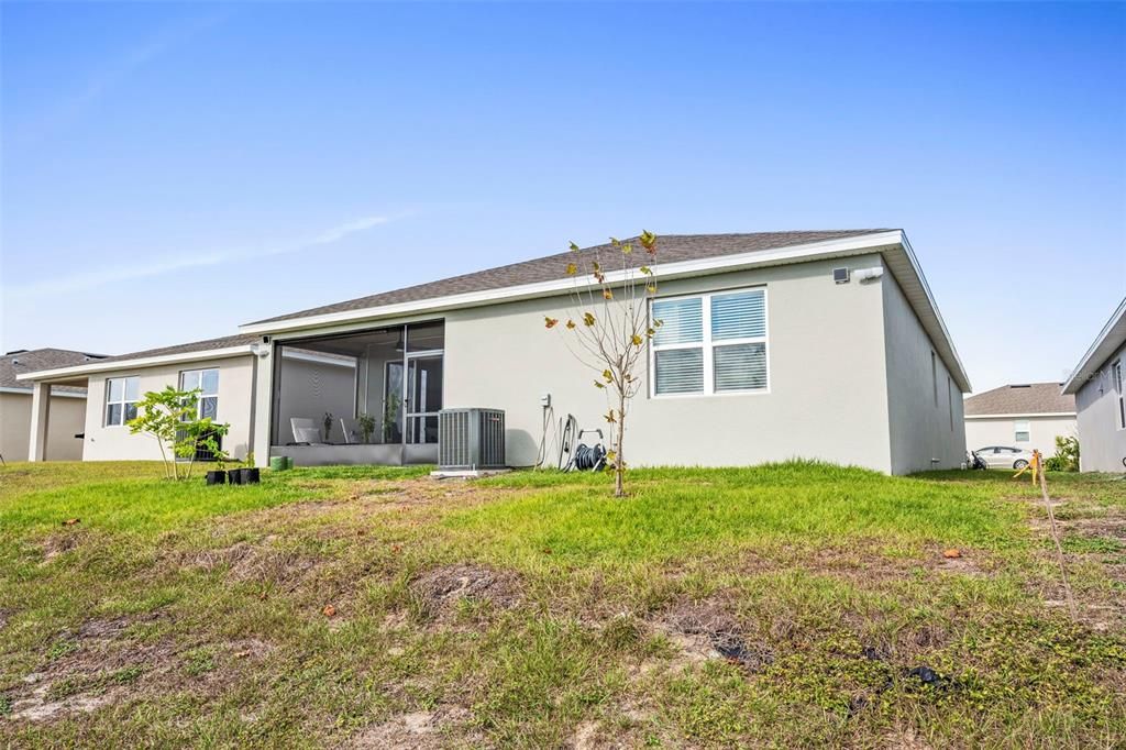 For Sale: $348,000 (4 beds, 3 baths, 2075 Square Feet)