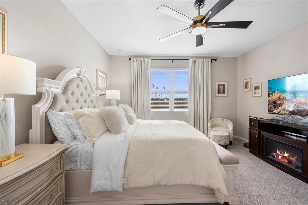 For Sale: $348,000 (4 beds, 3 baths, 2075 Square Feet)