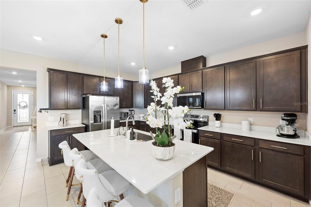 For Sale: $348,000 (4 beds, 3 baths, 2075 Square Feet)