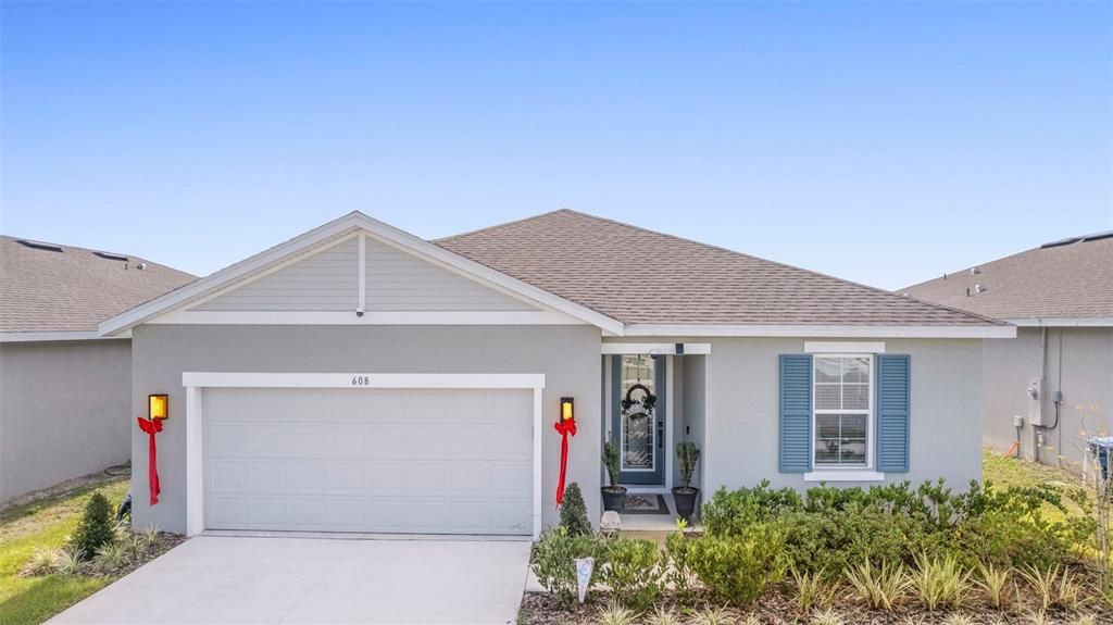 For Sale: $348,000 (4 beds, 3 baths, 2075 Square Feet)