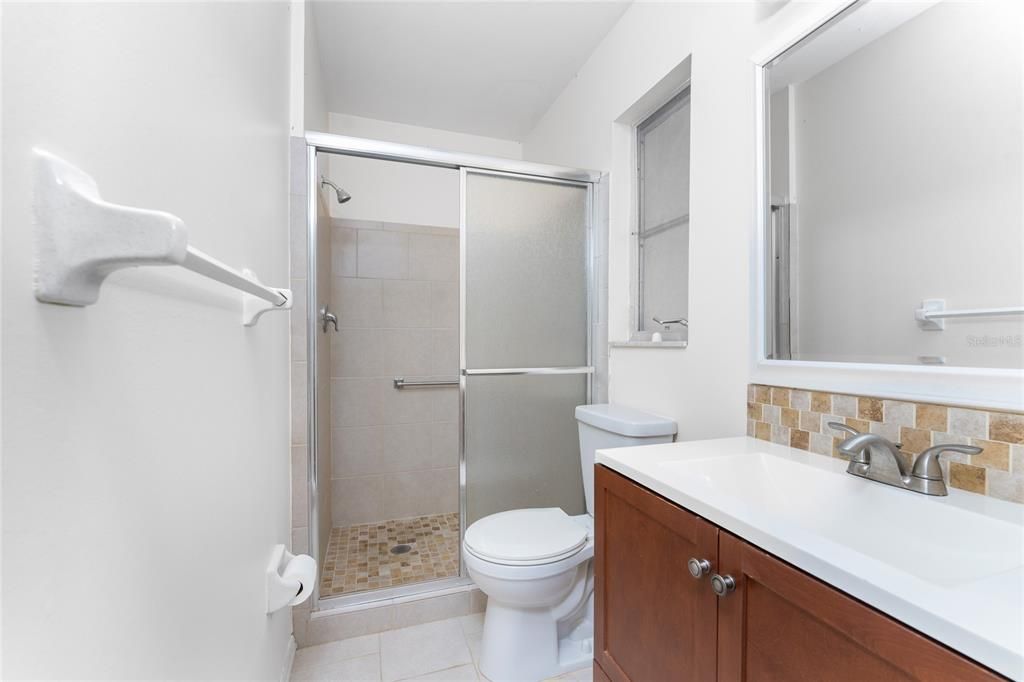 待售: $209,000 (2 贝兹, 2 浴室, 1293 平方英尺)