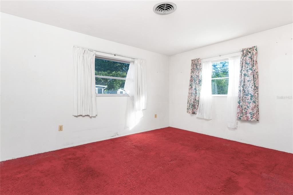 待售: $209,000 (2 贝兹, 2 浴室, 1293 平方英尺)