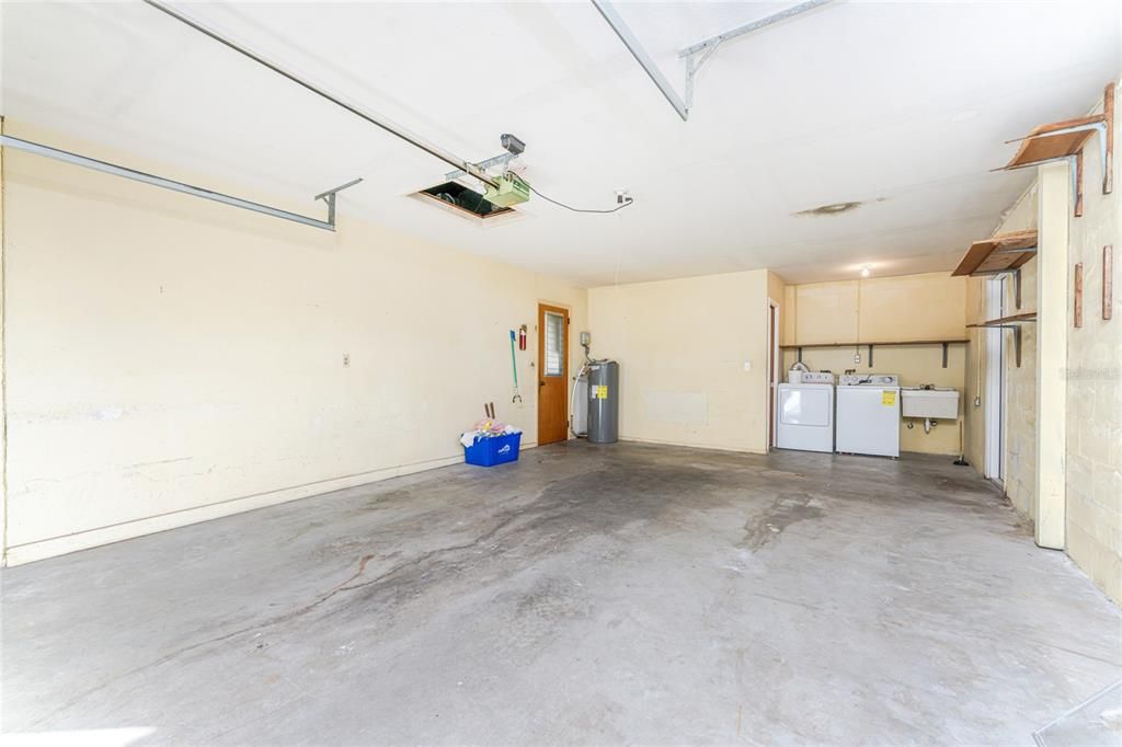 待售: $209,000 (2 贝兹, 2 浴室, 1293 平方英尺)