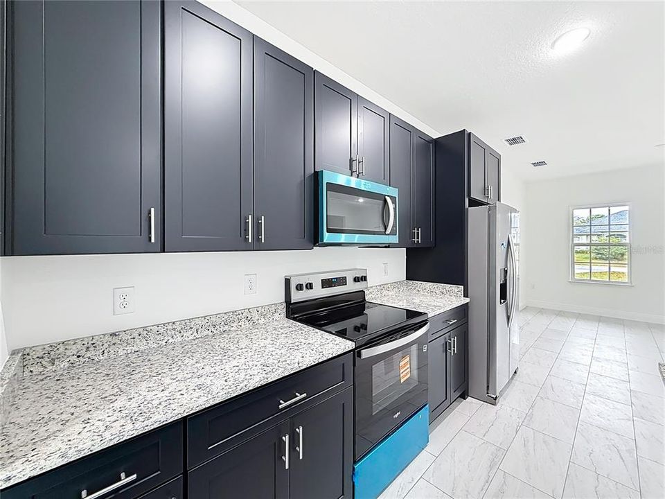 待售: $287,000 (4 贝兹, 2 浴室, 1580 平方英尺)