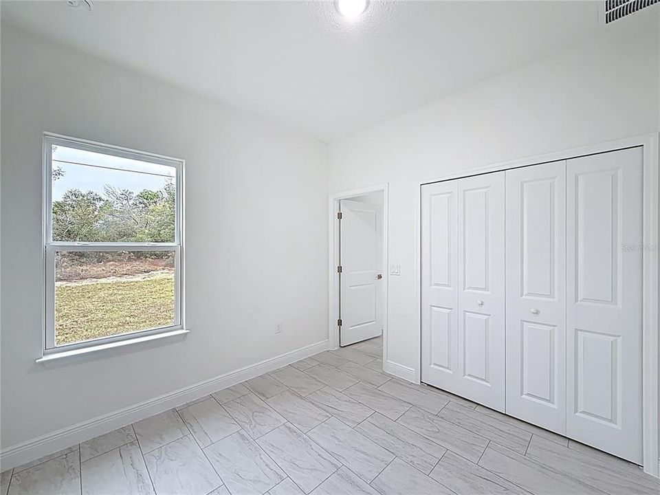 待售: $287,000 (4 贝兹, 2 浴室, 1580 平方英尺)