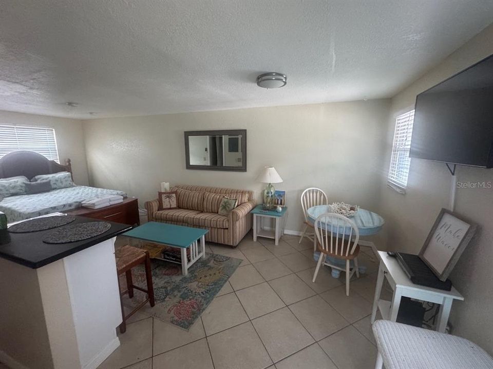 For Rent: $1,500 (0 beds, 1 baths, 345 Square Feet)