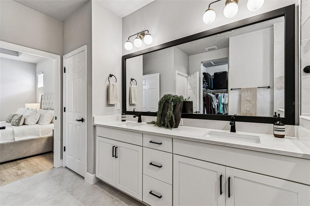 For Sale: $515,000 (3 beds, 2 baths, 1989 Square Feet)