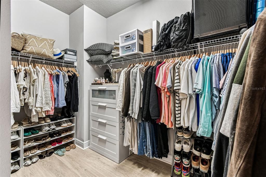 For Sale: $515,000 (3 beds, 2 baths, 1989 Square Feet)