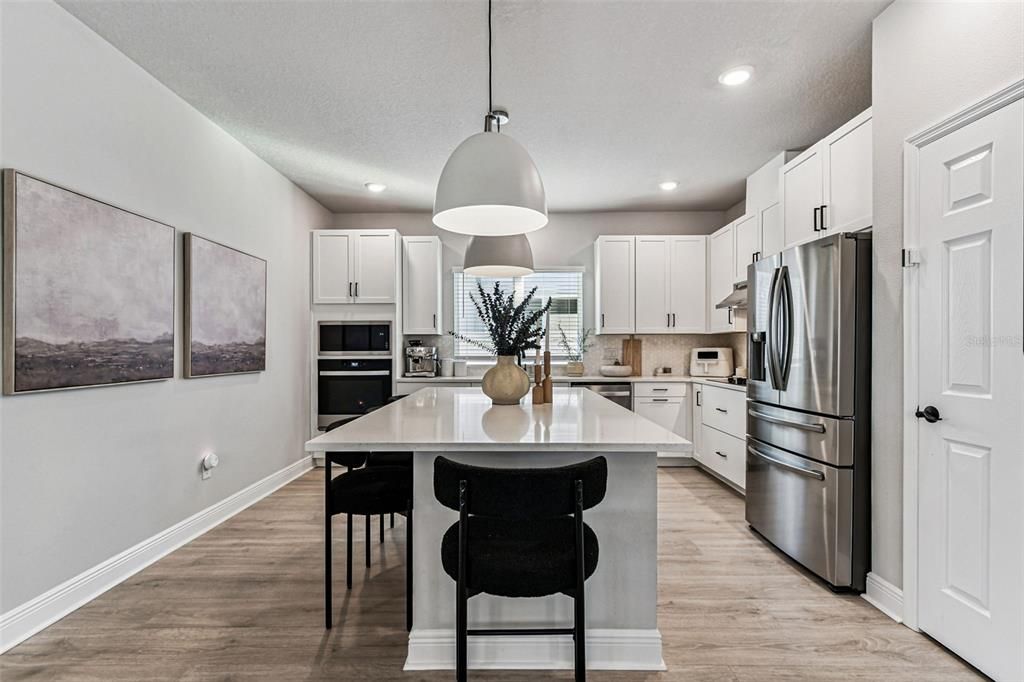 For Sale: $515,000 (3 beds, 2 baths, 1989 Square Feet)