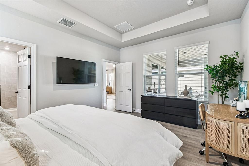 For Sale: $515,000 (3 beds, 2 baths, 1989 Square Feet)