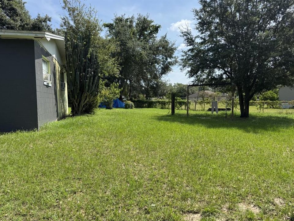 待售: $149,900 (4 贝兹, 2 浴室, 1320 平方英尺)