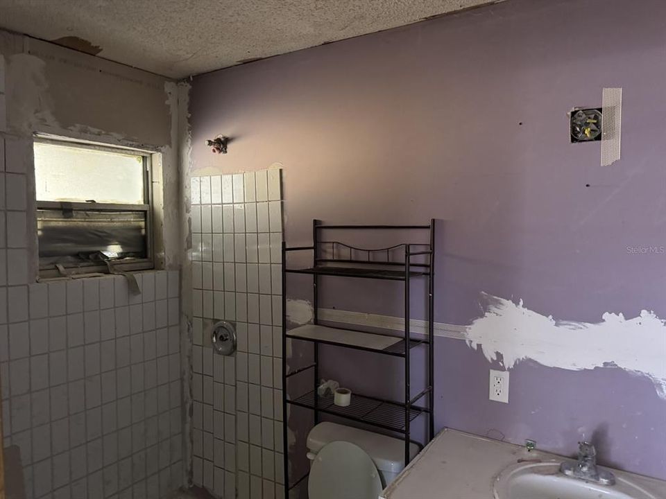 待售: $149,900 (4 贝兹, 2 浴室, 1320 平方英尺)