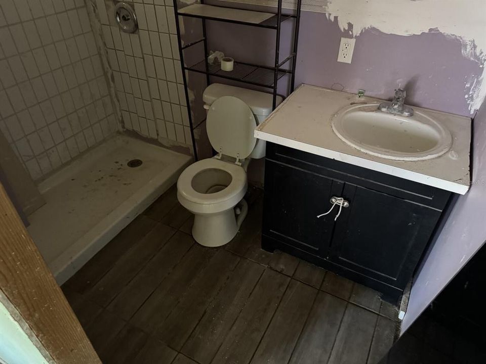 待售: $149,900 (4 贝兹, 2 浴室, 1320 平方英尺)