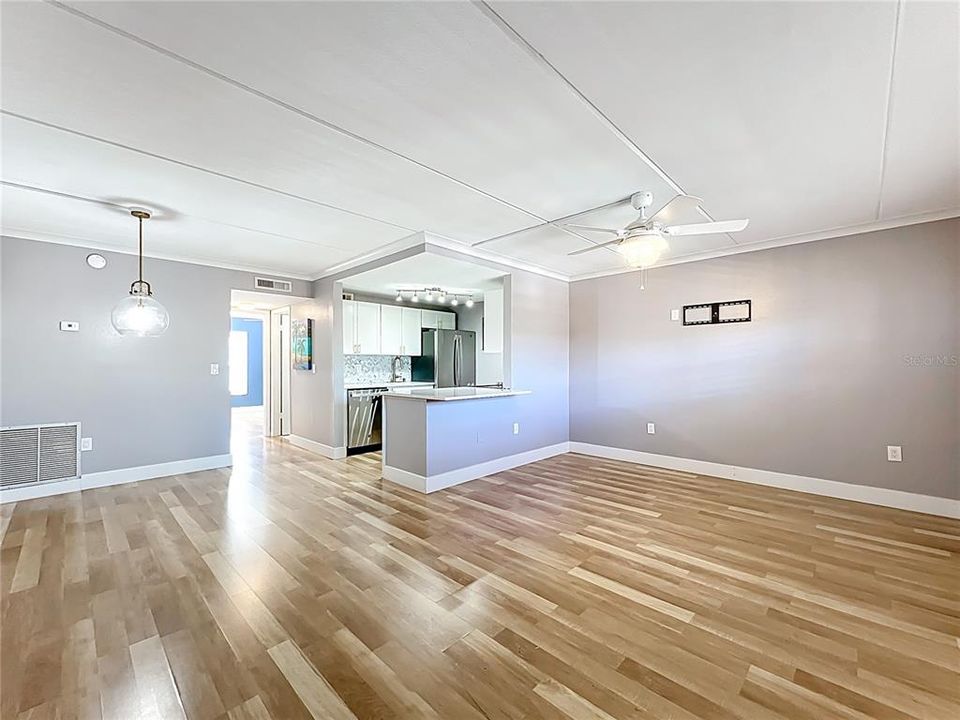 En Venta: $137,500 (1 camas, 1 baños, 747 Pies cuadrados)