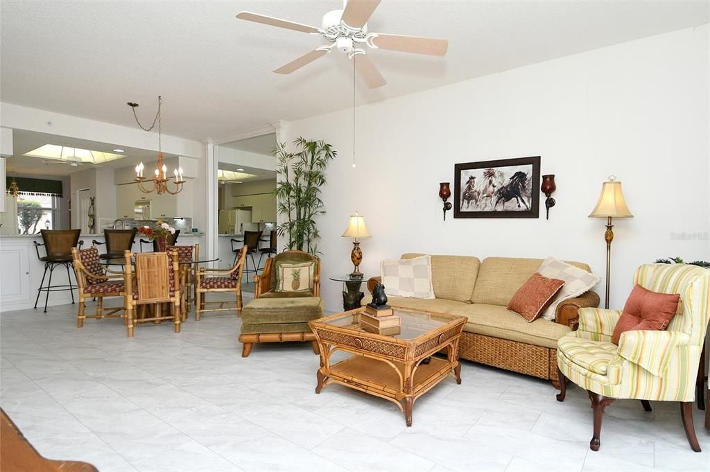 En Venta: $255,000 (2 camas, 2 baños, 1433 Pies cuadrados)