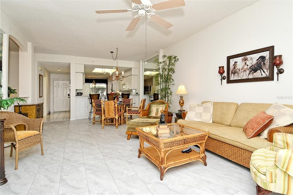 En Venta: $255,000 (2 camas, 2 baños, 1433 Pies cuadrados)