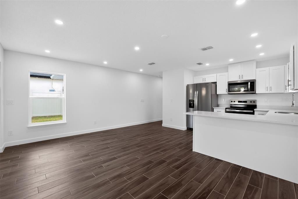 For Rent: $2,299 (3 beds, 2 baths, 1350 Square Feet)