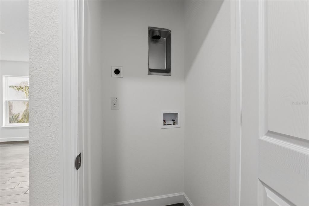 For Rent: $2,299 (3 beds, 2 baths, 1350 Square Feet)