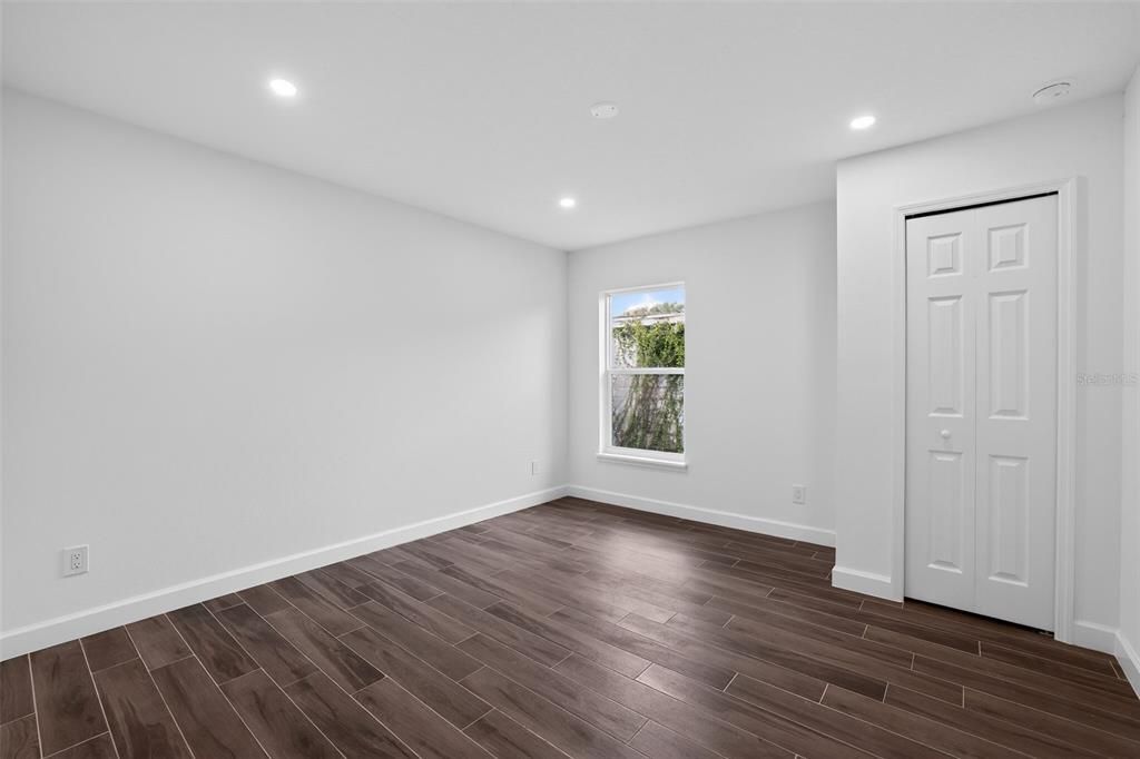 For Rent: $2,299 (3 beds, 2 baths, 1350 Square Feet)