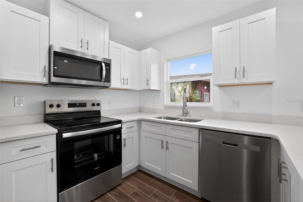 For Rent: $2,299 (3 beds, 2 baths, 1350 Square Feet)