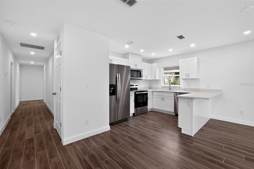 For Rent: $2,299 (3 beds, 2 baths, 1350 Square Feet)