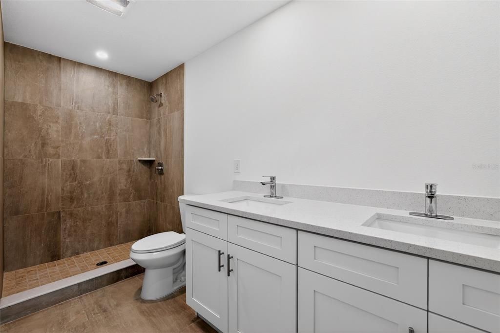 For Rent: $2,299 (3 beds, 2 baths, 1350 Square Feet)