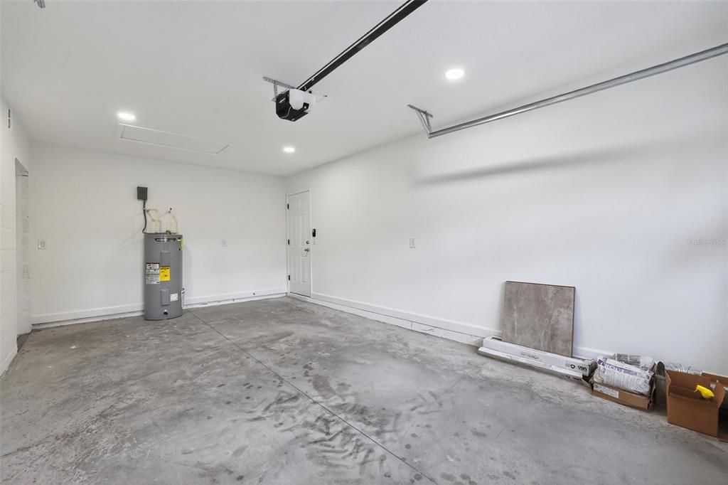 For Rent: $2,299 (3 beds, 2 baths, 1350 Square Feet)