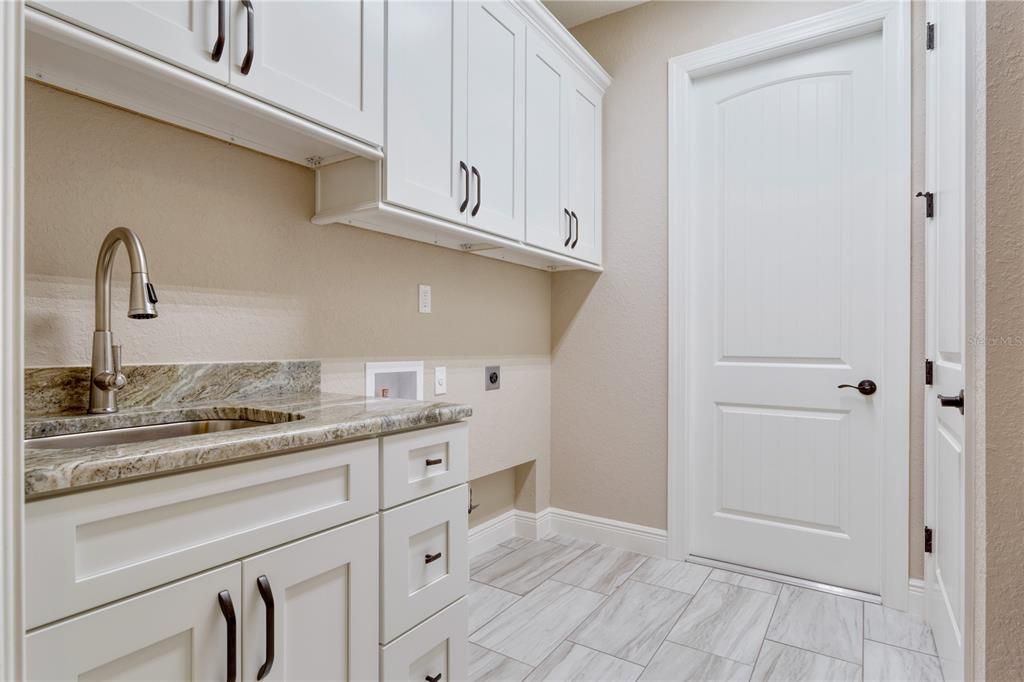 For Sale: $594,900 (4 beds, 3 baths, 2149 Square Feet)