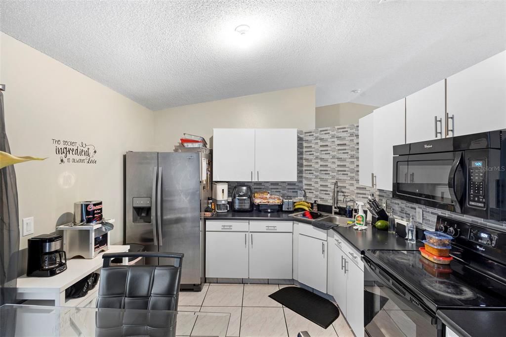 For Sale: $249,900 (3 beds, 2 baths, 1129 Square Feet)