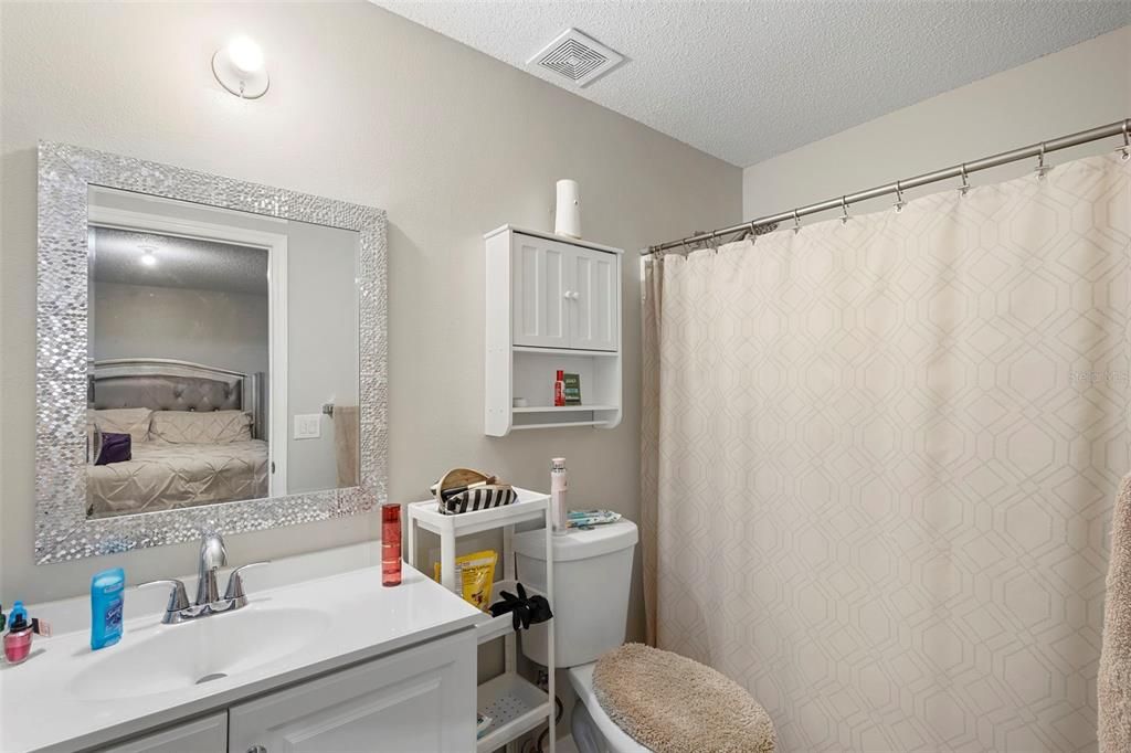 For Sale: $249,900 (3 beds, 2 baths, 1129 Square Feet)