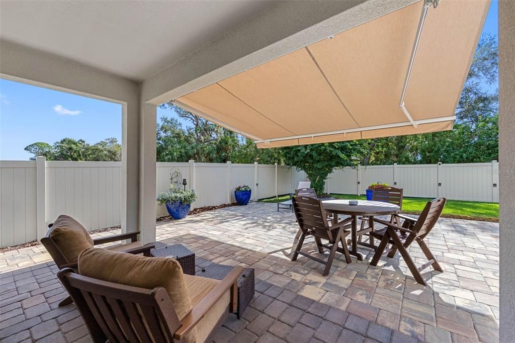 For Sale: $374,900 (4 beds, 2 baths, 1633 Square Feet)