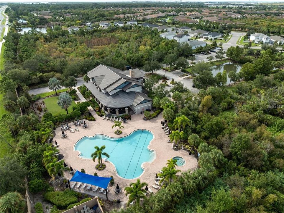 For Sale: $374,900 (4 beds, 2 baths, 1633 Square Feet)