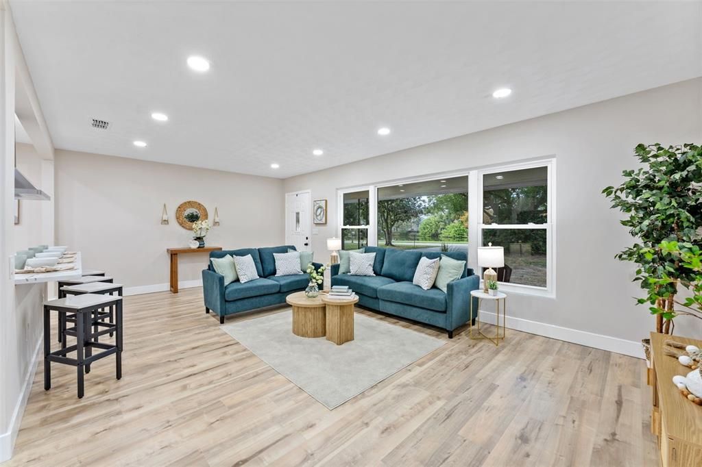 For Sale: $569,000 (3 beds, 3 baths, 1834 Square Feet)