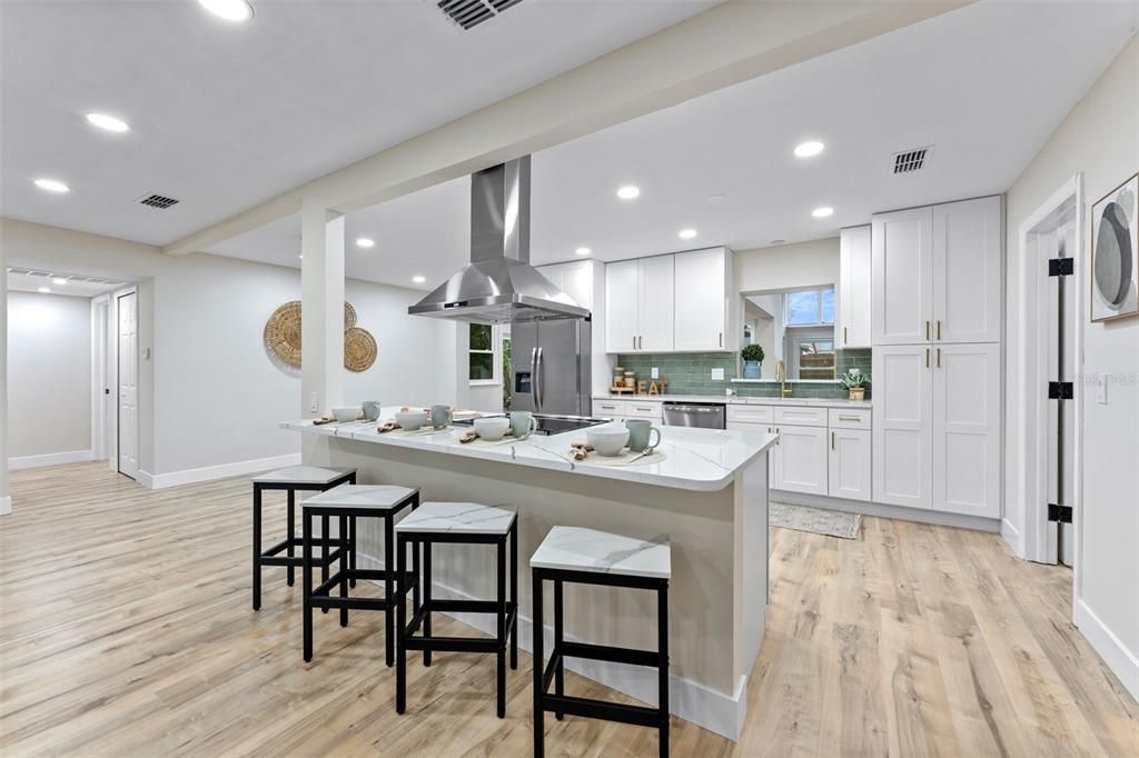 For Sale: $569,000 (3 beds, 3 baths, 1834 Square Feet)