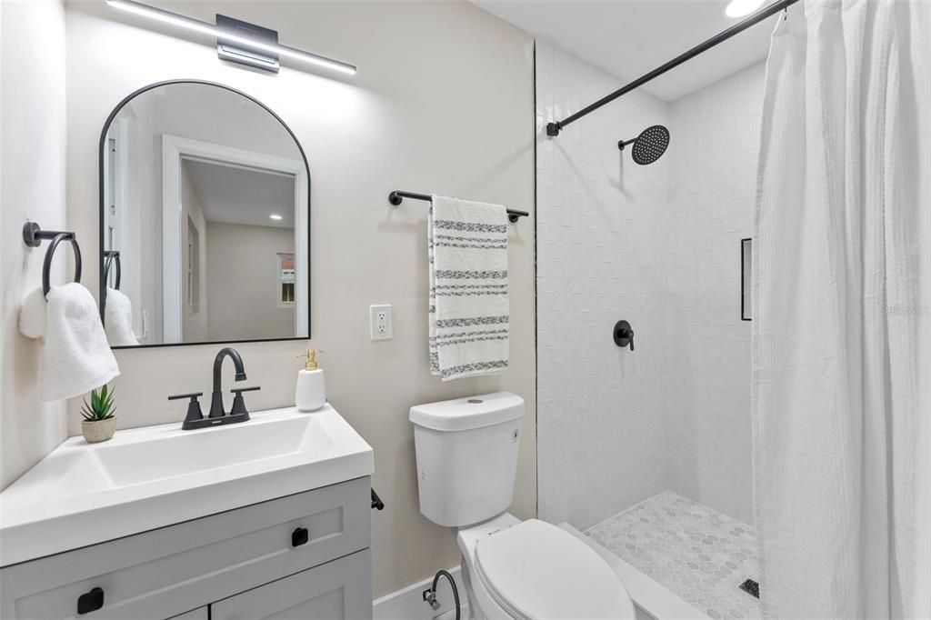 For Sale: $569,000 (3 beds, 3 baths, 1834 Square Feet)