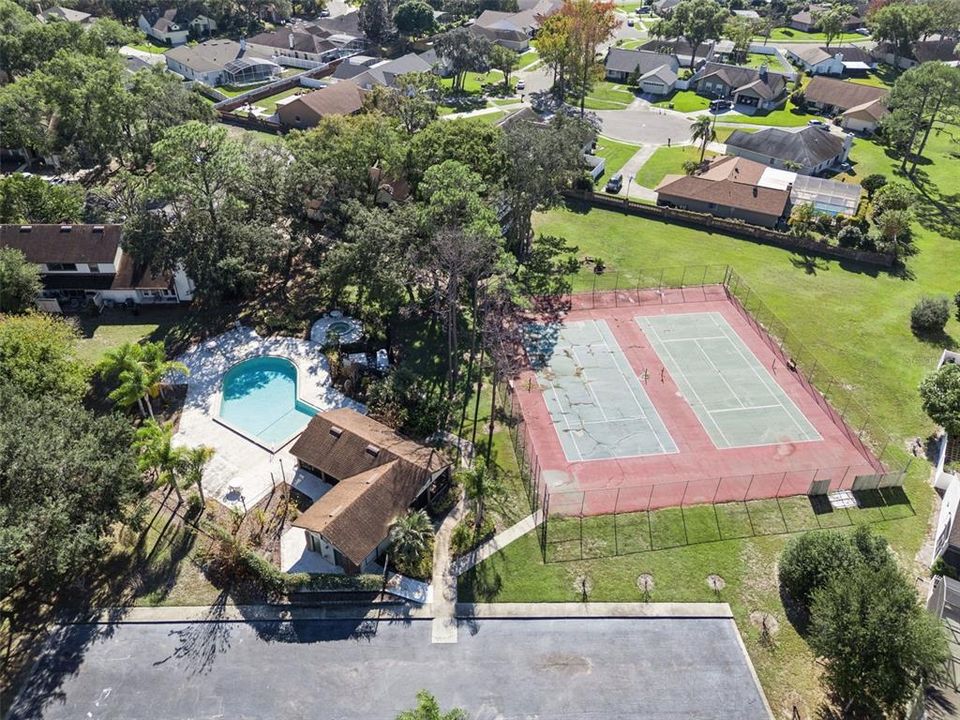 For Sale: $249,000 (2 beds, 2 baths, 1166 Square Feet)