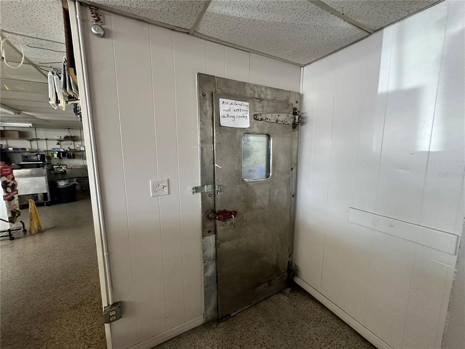 На продажу: $1,700,000 (0 спален, 0 ванн, 2592 Квадратных фут)