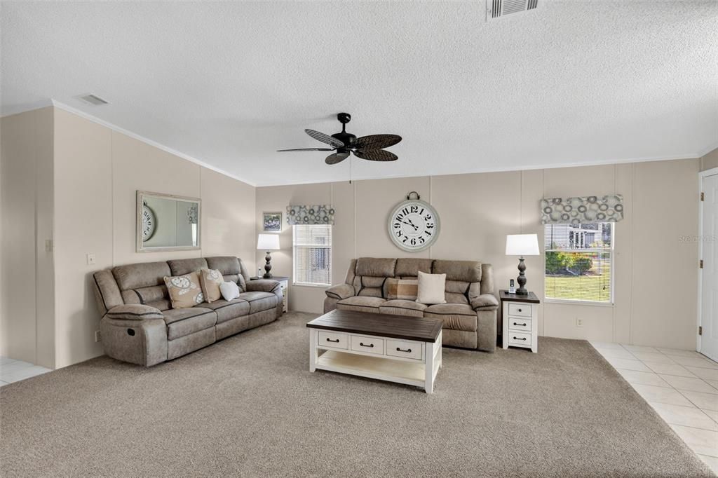 En Venta: $169,900 (2 camas, 2 baños, 1529 Pies cuadrados)